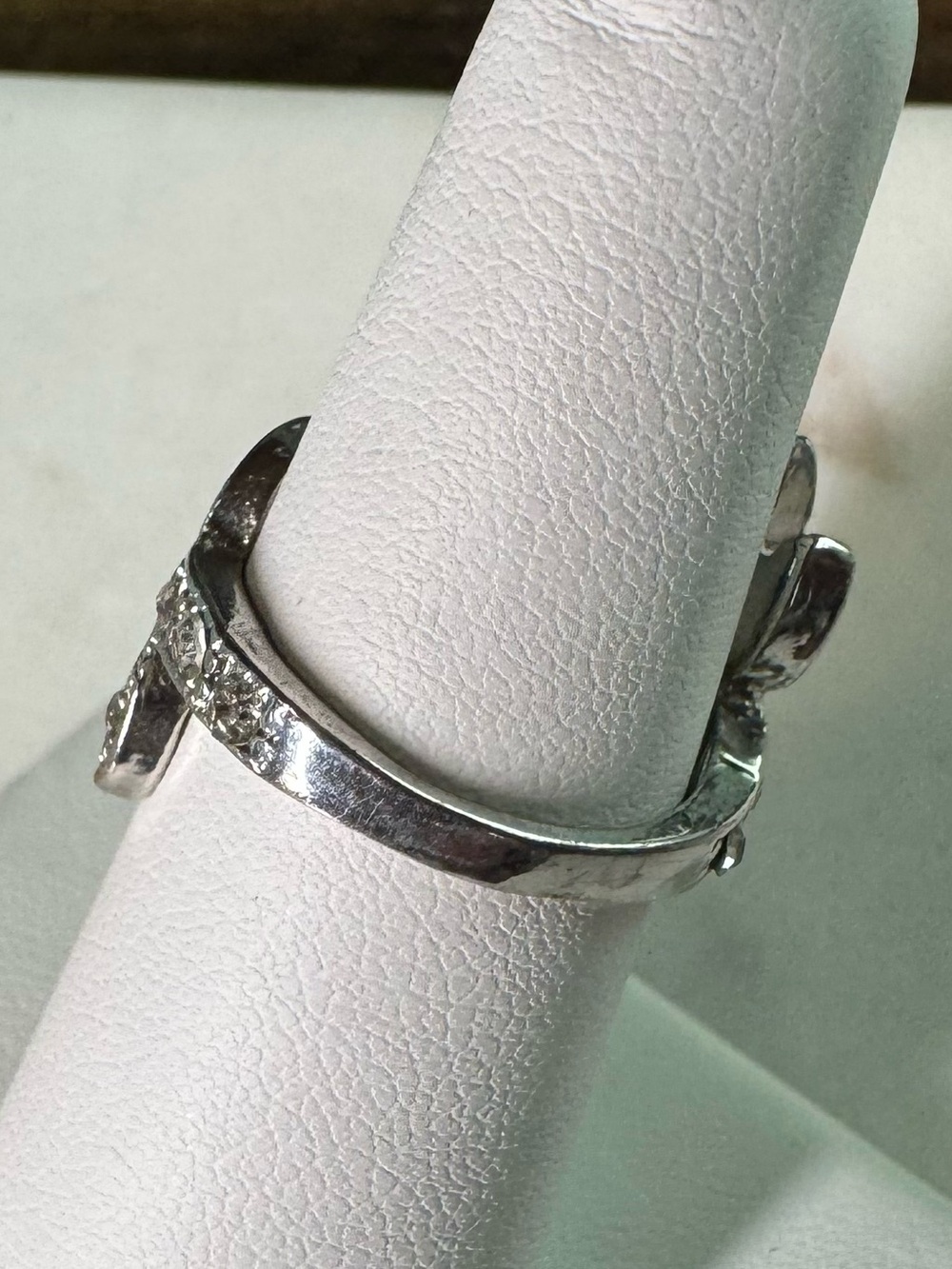 Silver Tone Crystal Floral Vine Statement Ring Size 5.5 - Picture 6 of 7